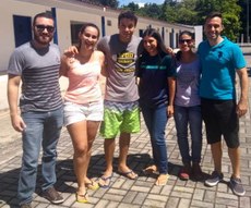 Professor Dr. Matheus David Finco (Dir) e os Acadêmicos selecionados.