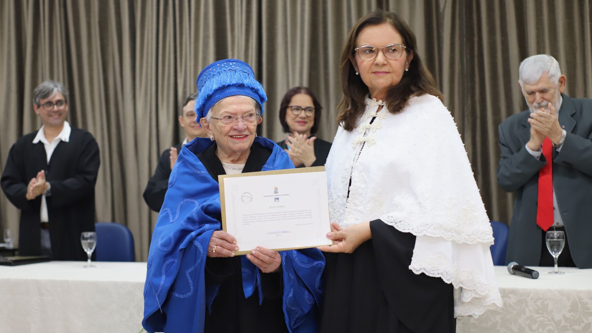 Luíza Erundina recebe título de Doutora Honoris Causa pela UFPB Luíza Erundina recebe título de Doutora Honoris Causa pela UFPB